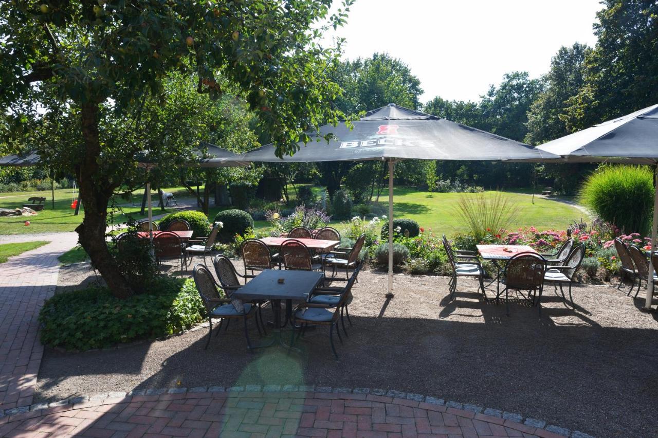 Land-Gut-Hotel Allerhof Frankenfeld Exterior foto